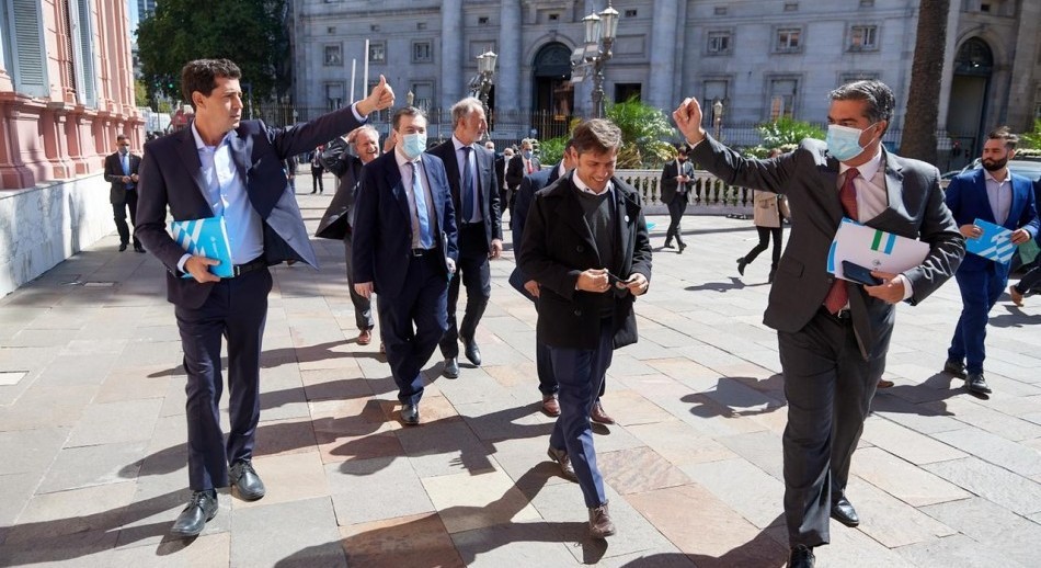 Gobernadores del PJ denunciaron proscripción y comparan a Cristina con Lula