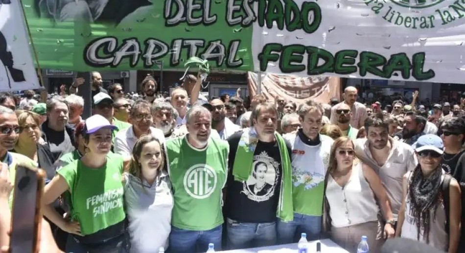 El Gobierno no renovará a 7.000 contratados y evaluará por 90 días al resto del personal