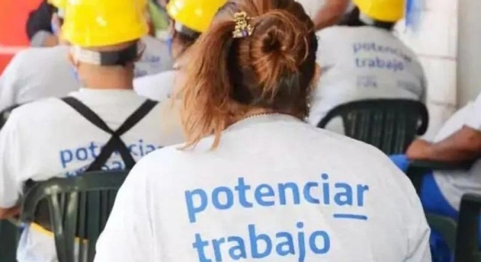 Suspendieron el pago de más de 27.000 planes sociales por irregularidades