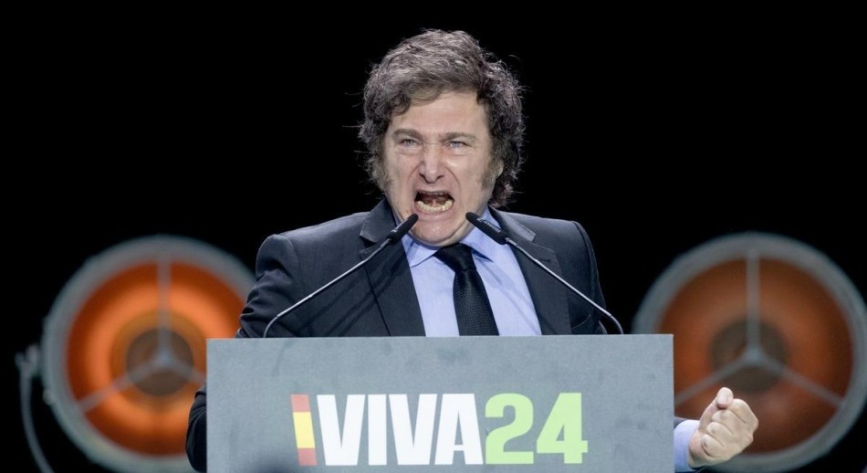 Milei tildó de “corrupta” a la esposa de Pedro Sánchez en su discurso en el acto de Vox