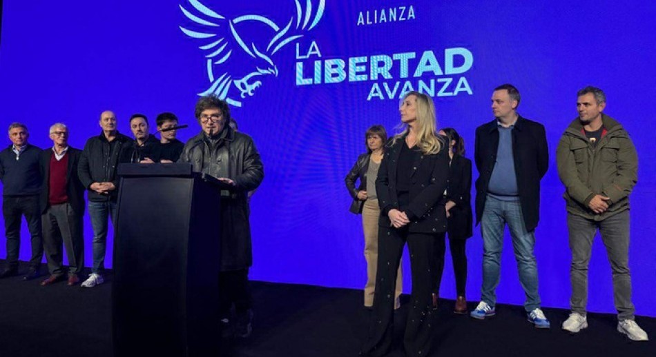 Milei, en el cierre de campaña en Rosario: “A partir del domingo va a cambiar en serio la Argentina”