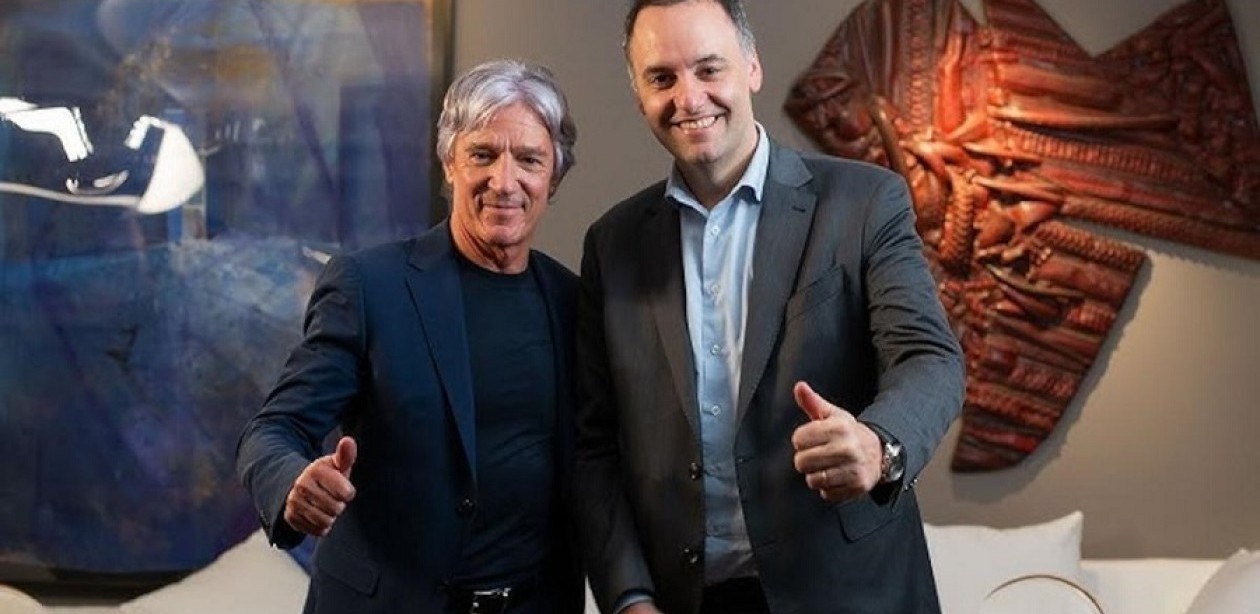 Apareció otra factura y complica más a Adorni por el vuelo a Punta del Este