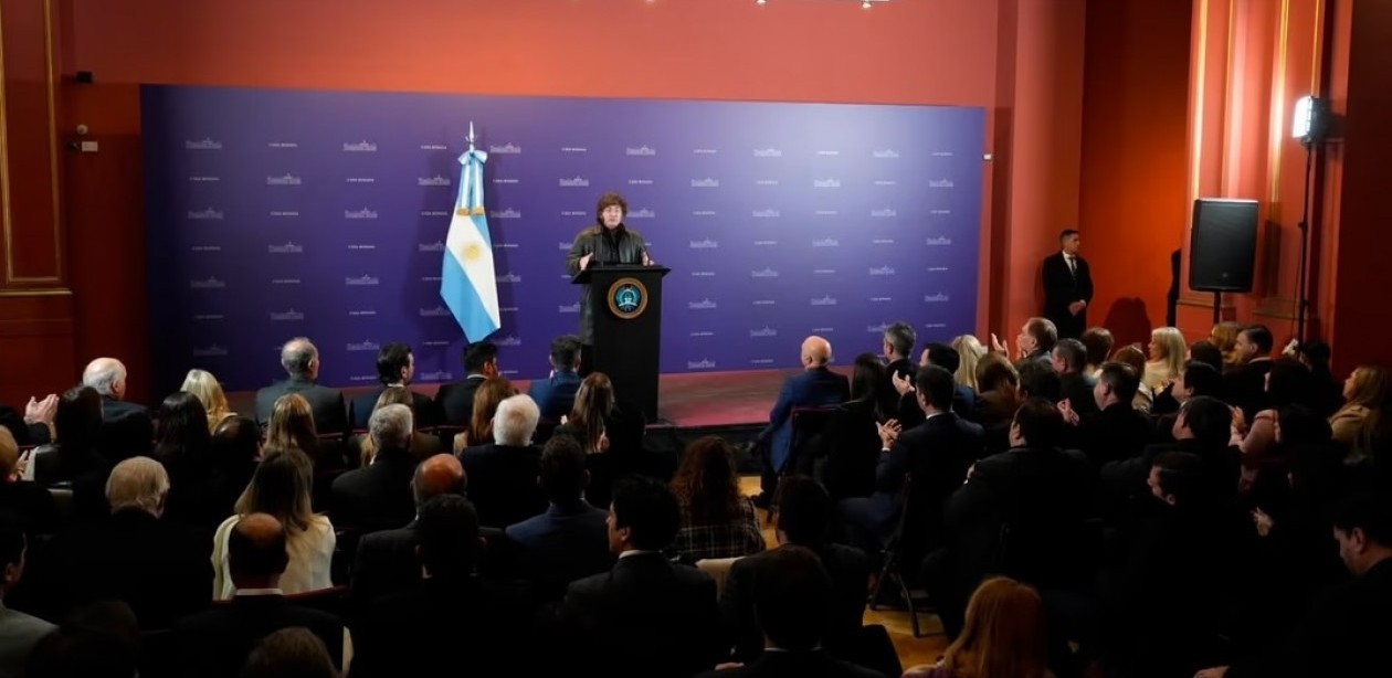 Milei anunció ante legisladores de LLA un proyecto para modificar la Carta Orgánica del BCRA