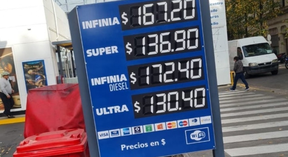 YPF aumentó hasta 11,5% sus combustibles  y se suma a las subas de otras dos petroleras